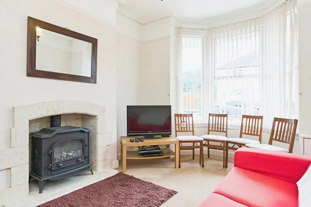 Darlaston, Wednesbury, West Midlands, WS10 8TW - Online Properties