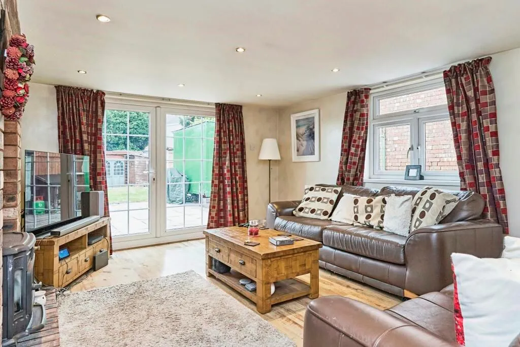 Darlaston, Wednesbury, West Midlands, WS10 8TW - Online Properties