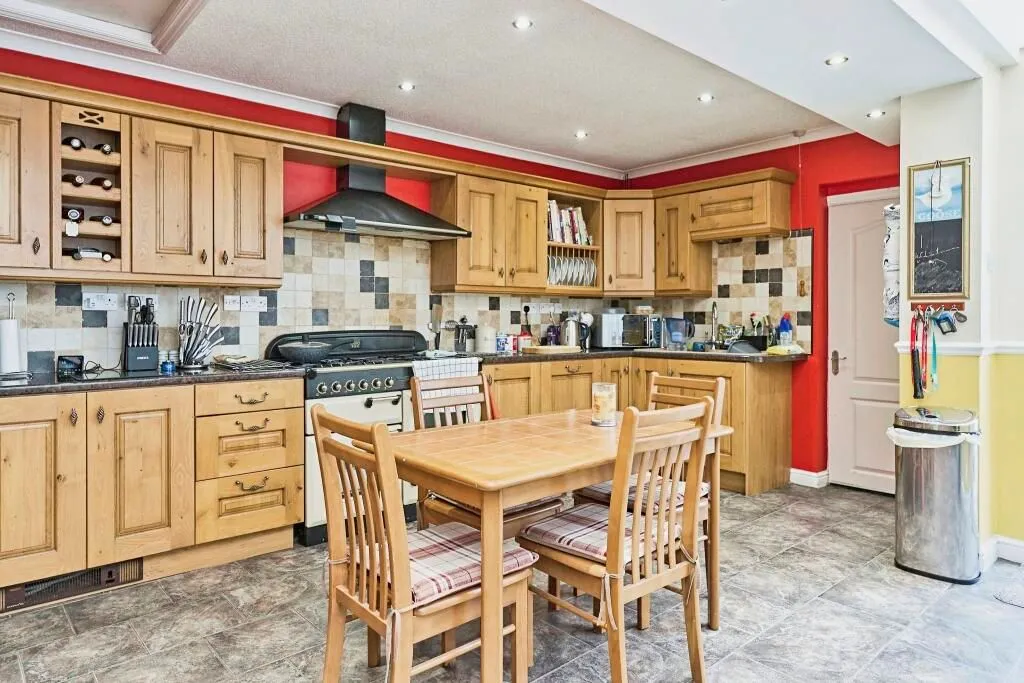 Darlaston, Wednesbury, West Midlands, WS10 8TW - Online Properties