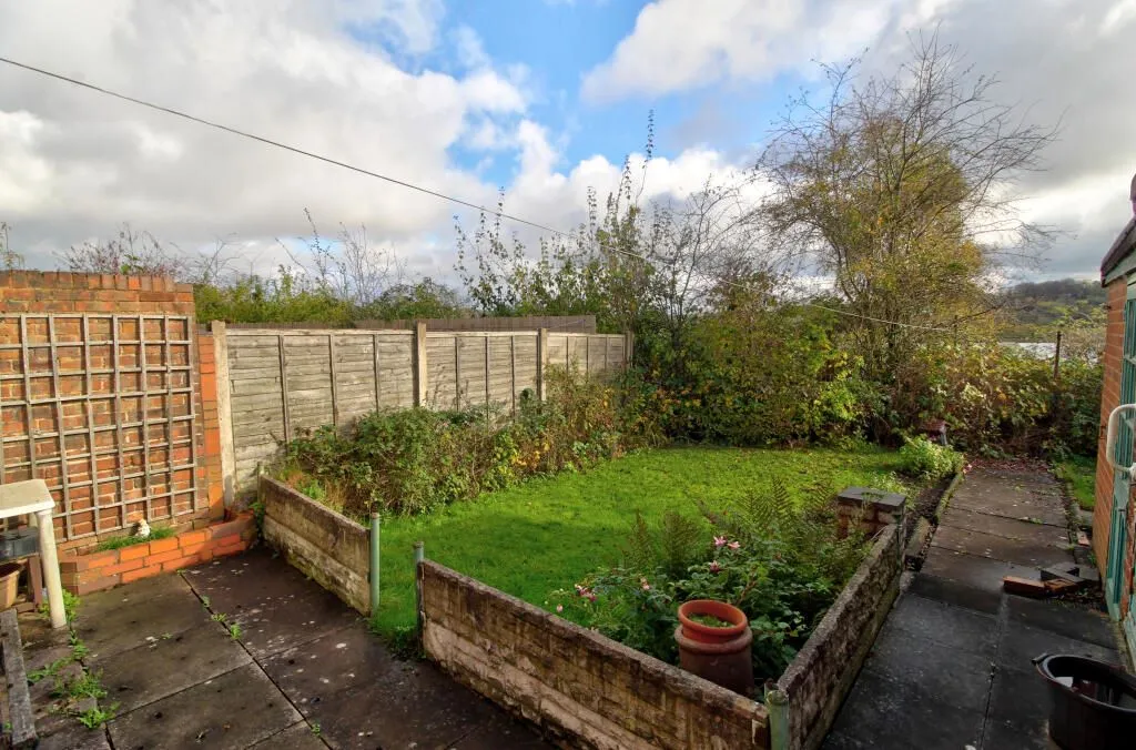 Dudley, West Midlands, DY2 0TU - Online Properties