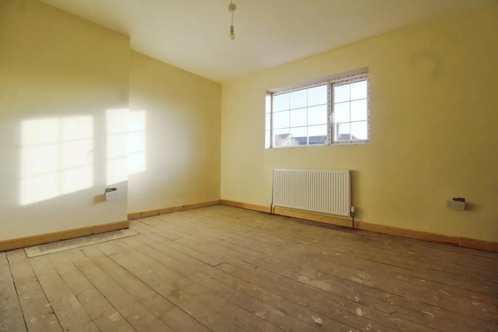 Upton, Pontefract, West Yorkshire, WF9 1JZ - Online Properties