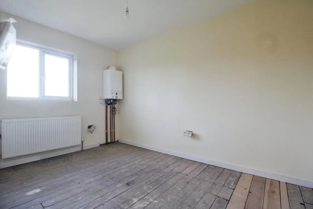Upton, Pontefract, West Yorkshire, WF9 1JZ - Online Properties