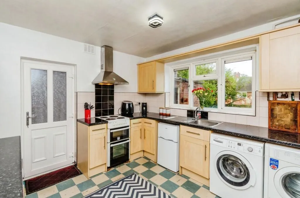 Wolverhampton, West Midlands, WV10 8NW - Online Auctions