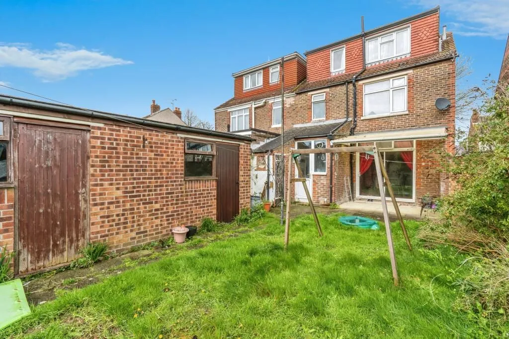 Portsmouth, Hampshire, PO2 0TL - Online Auctions