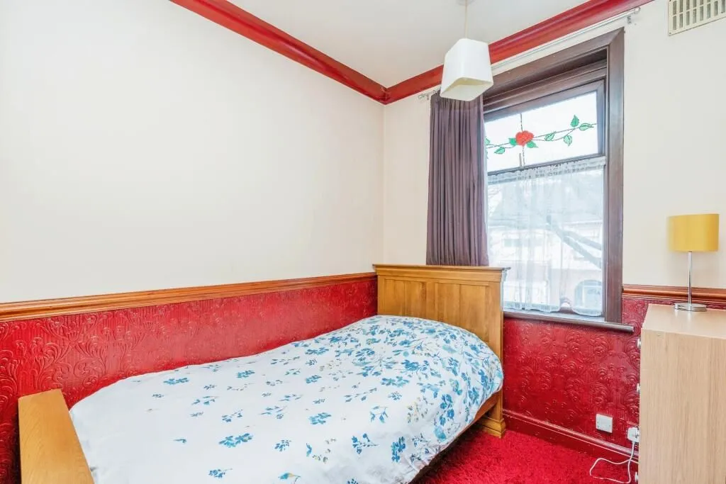 Portsmouth, Hampshire, PO2 0TL - Online Auctions