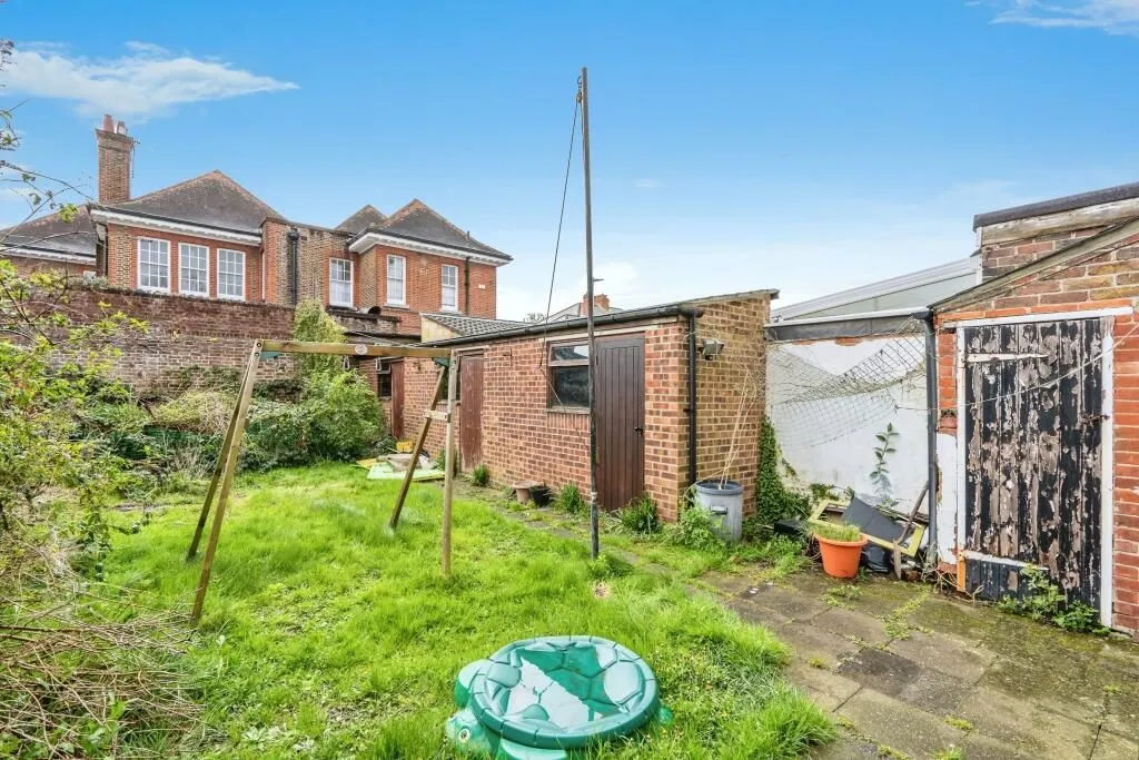 Portsmouth, Hampshire, PO2 0TL - Online Auctions