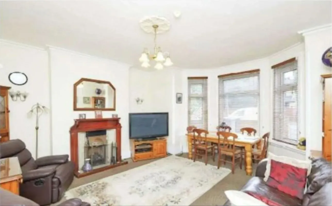 Derby, Derbyshire, DE23 6AF - Online Auctions