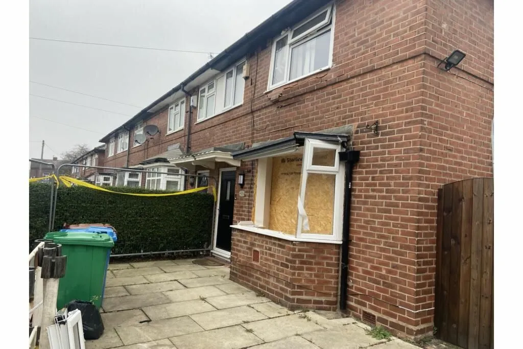 Manchester, Lancashire, M11 4QZ - Online Auctions