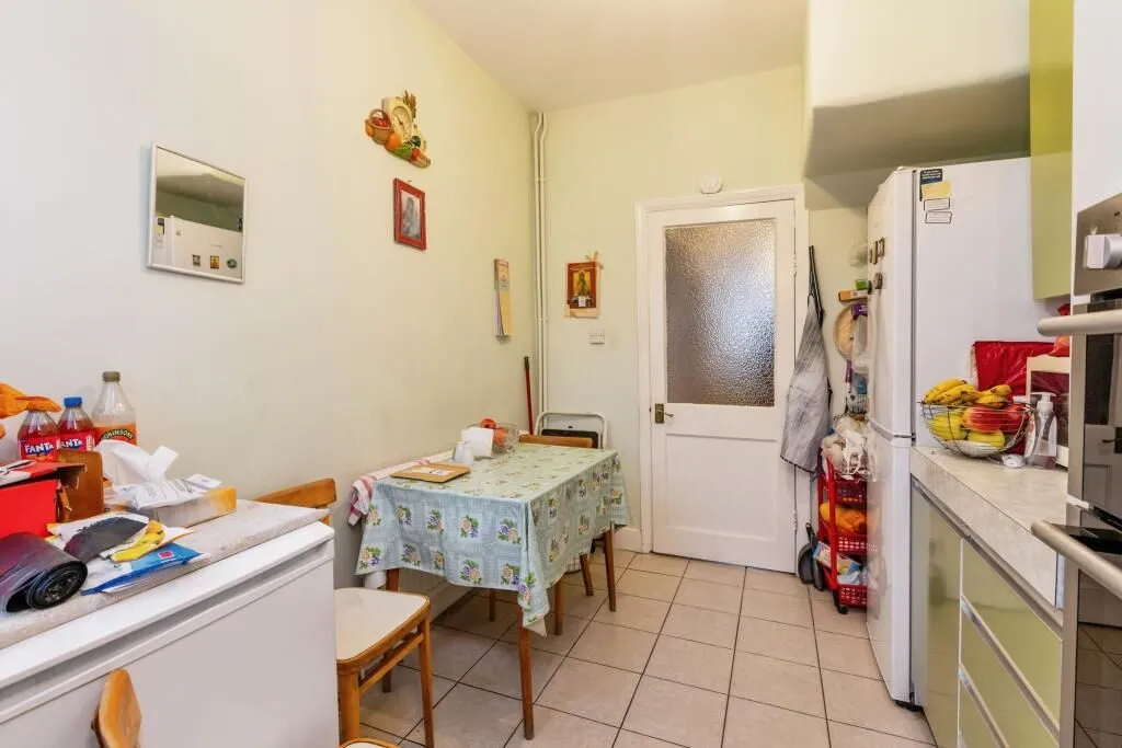 London, N17 6AA - Online Auctions