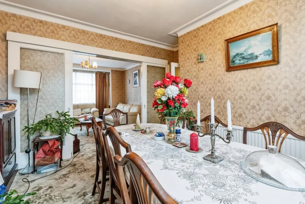 London, N17 6AA - Online Auctions