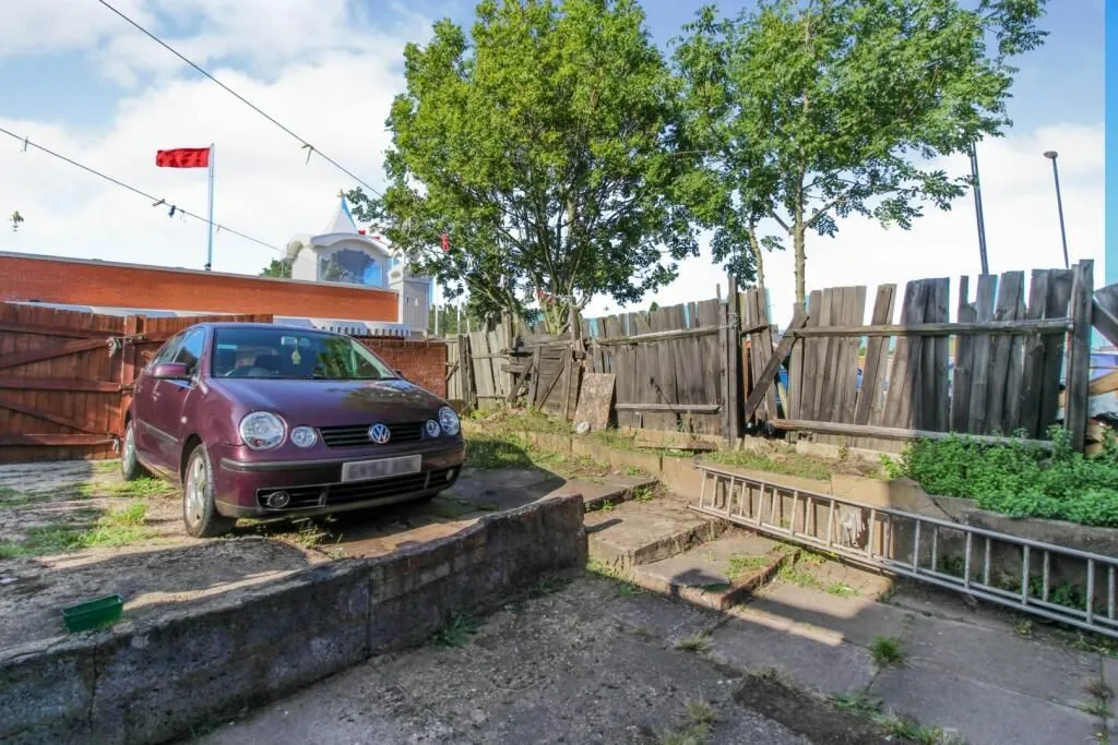 Coventry, West Midlands, CV6 7GW - Online Auctions