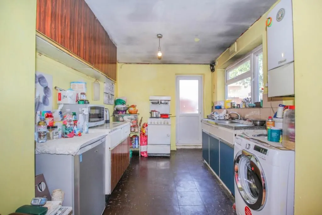 Coventry, West Midlands, CV6 7GW - Online Auctions