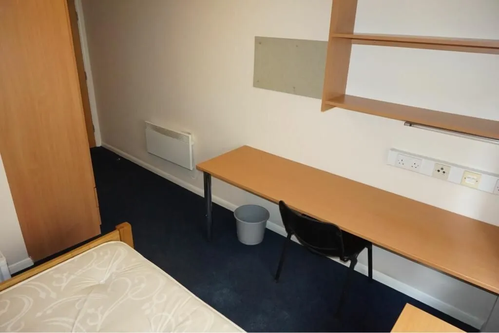 Block B, 58 Woodgate, Loughborough, Leicestershire, LE11 2QD - Online Auctions