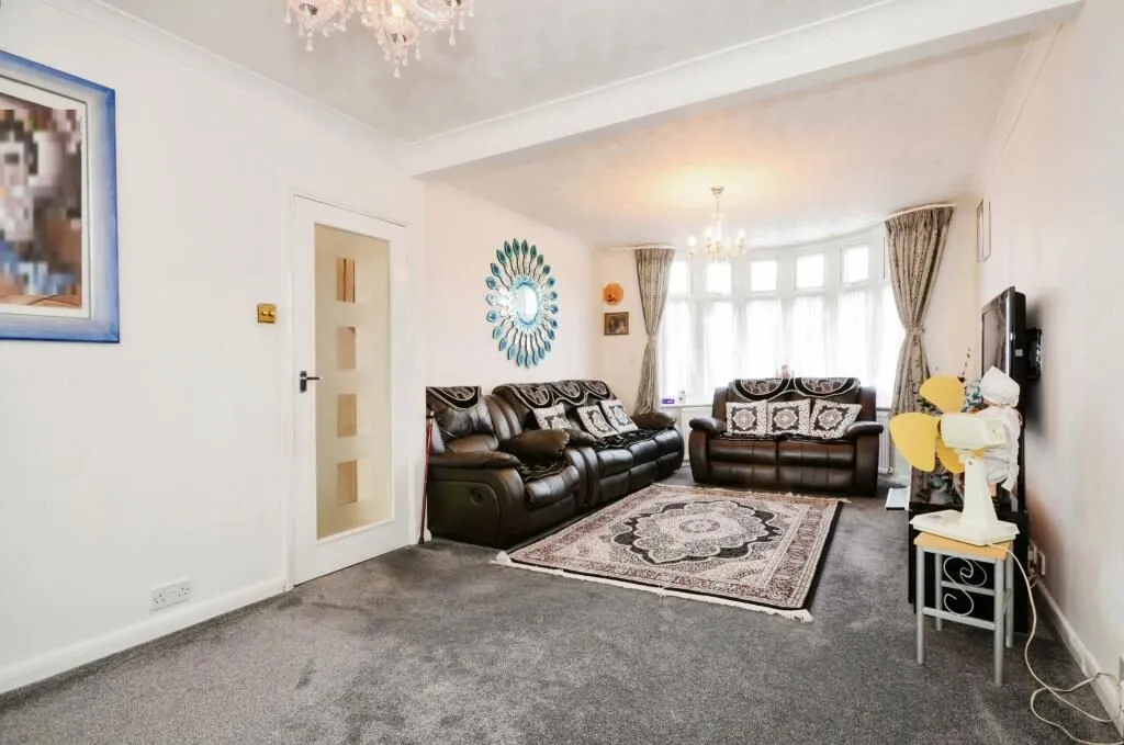 Bushey, Hertfordshire, WD23 2AJ - Online Auctions