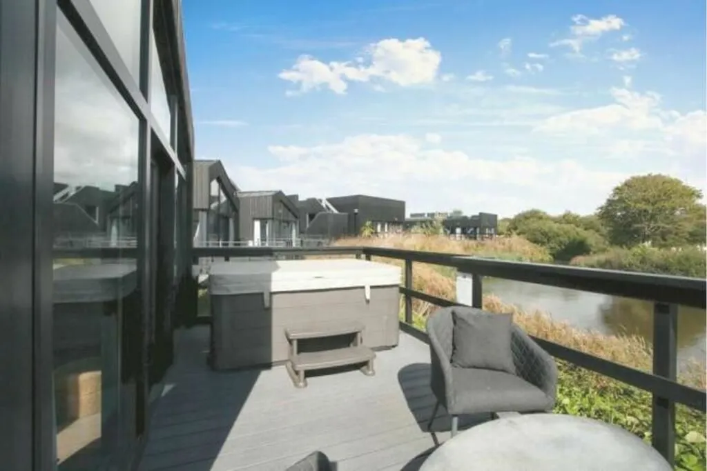 Winnards Perch, St. Columb, Cornwall, TR9 6DE - Online Auctions