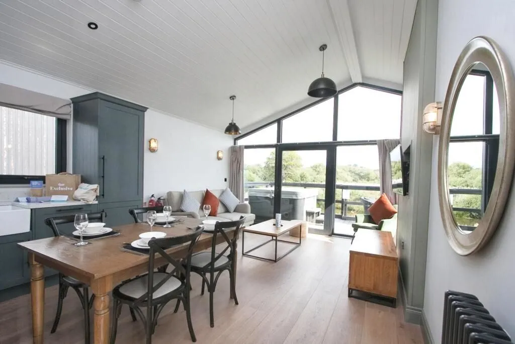Winnards Perch, St. Columb, Cornwall, TR9 6DE - Online Auctions