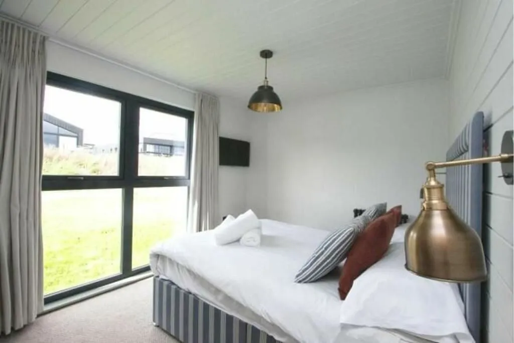 Winnards Perch, St. Columb, Cornwall, TR9 6DE - Online Auctions