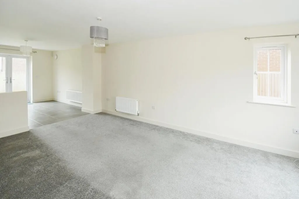 Louth, Lincolnshire, LN11 8FN - Online Auctions