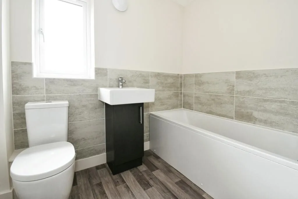 Louth, Lincolnshire, LN11 8FN - Online Auctions