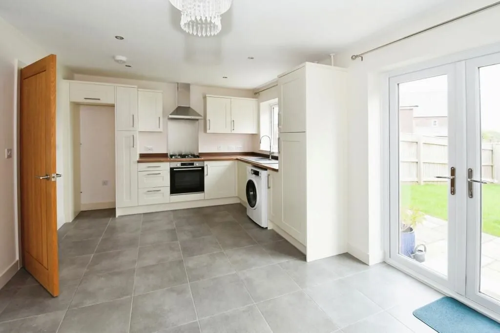 Louth, Lincolnshire, LN11 8FN - Online Auctions