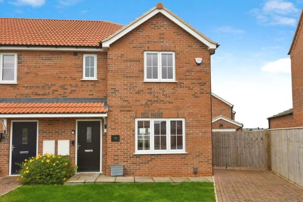 Louth, Lincolnshire, LN11 8FN - Online Auctions