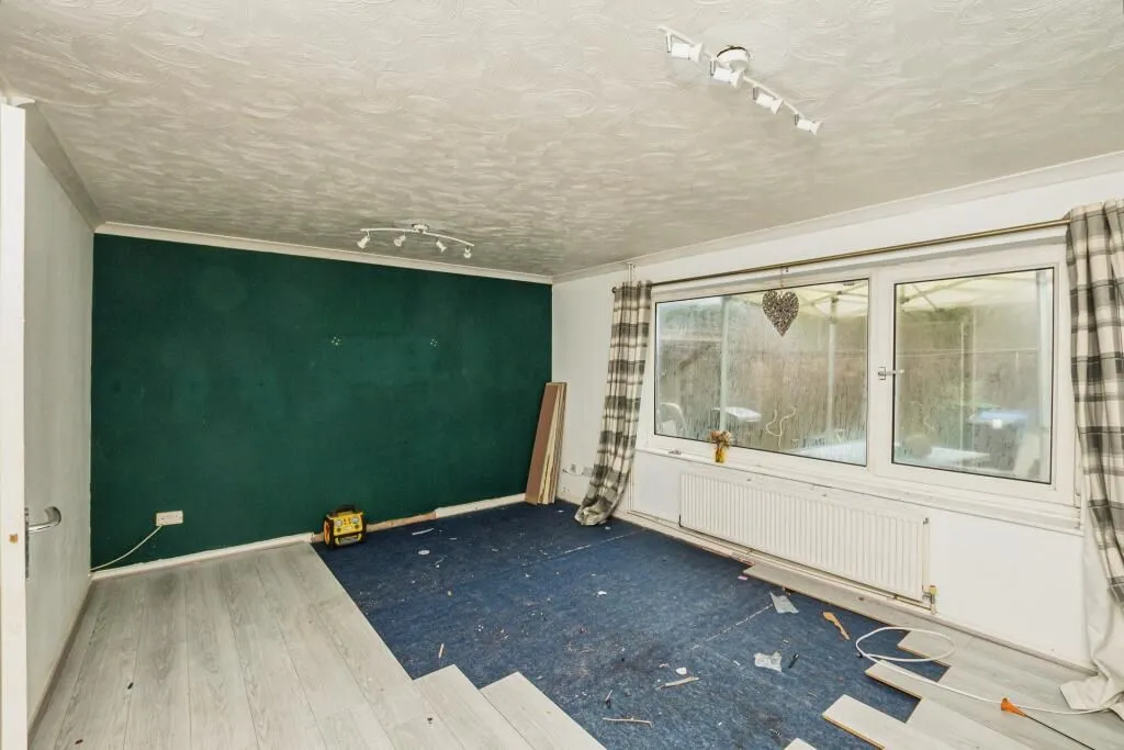 Corby, Northamptonshire, NN18 9JN - Online Properties