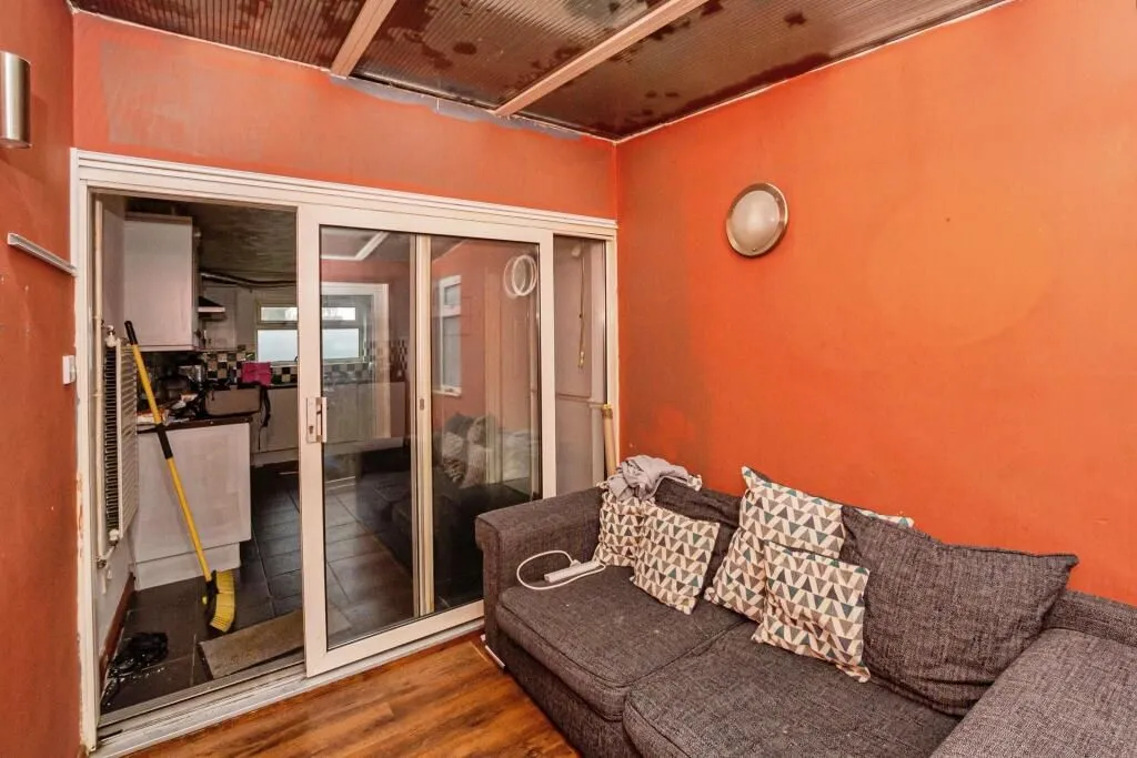 Corby, Northamptonshire, NN18 9JN - Online Properties