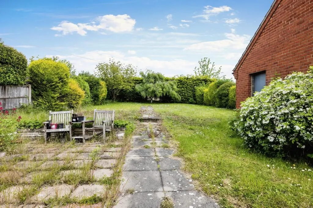 Lincoln, Lincolnshire, LN2 4XB - Online Auctions