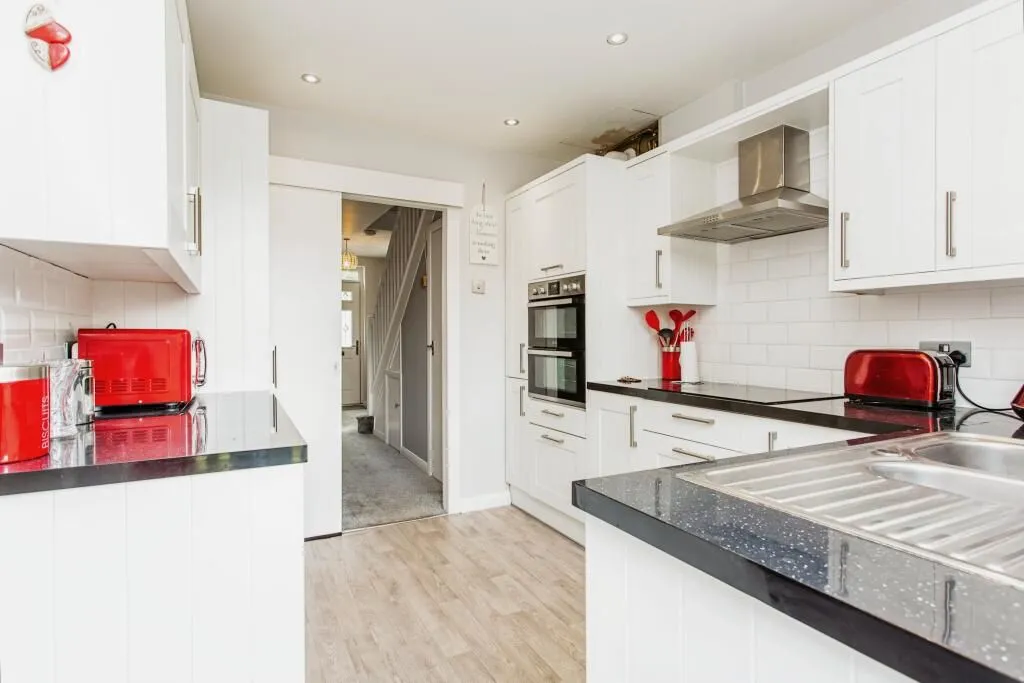 Billericay, Essex, CM12 9HQ - Online Auctions