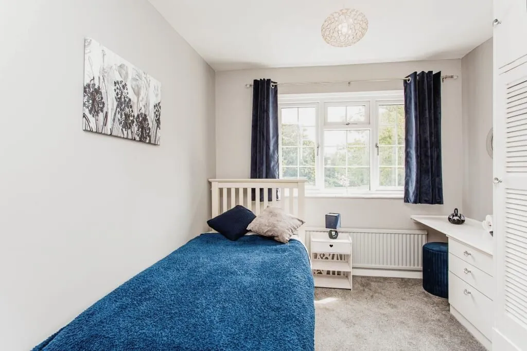 Billericay, Essex, CM12 9HQ - Online Auctions