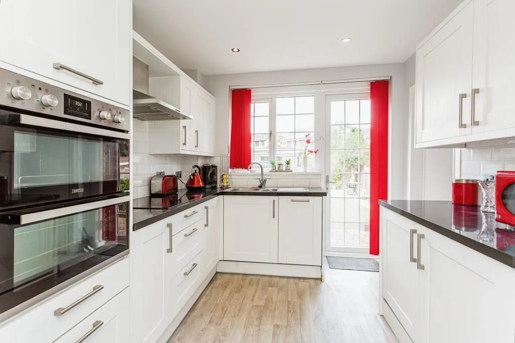 Billericay, Essex, CM12 9HQ - Online Auctions
