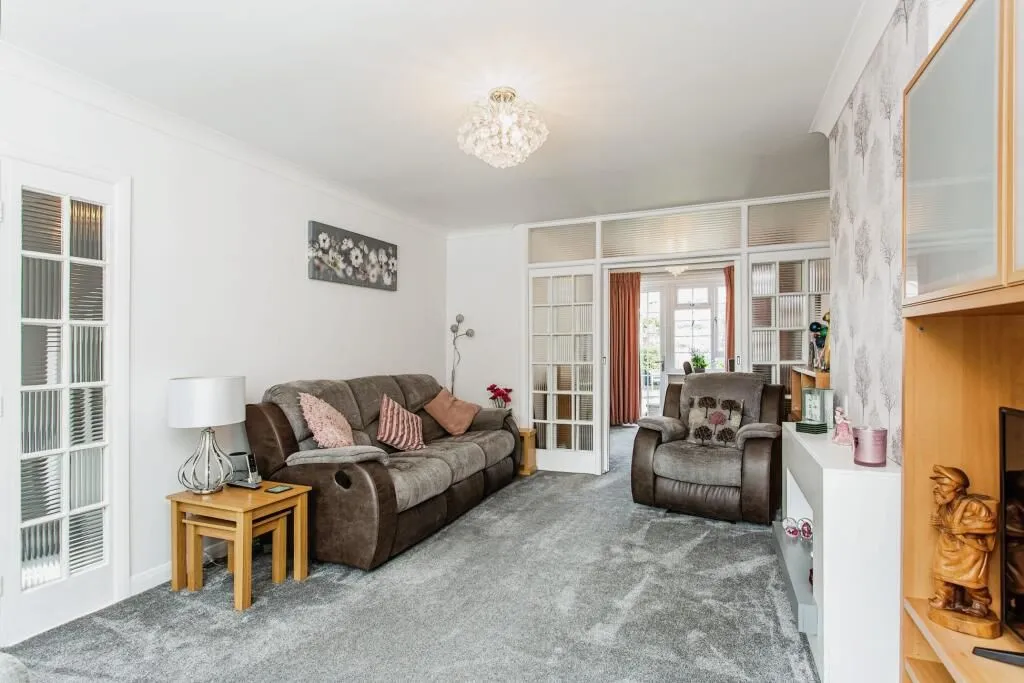 Billericay, Essex, CM12 9HQ - Online Auctions
