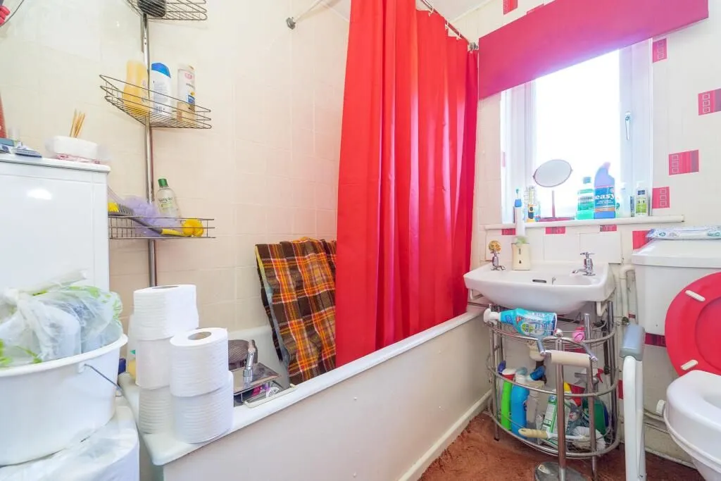 Bacup, Lancashire, OL13 8LB - Online Auctions