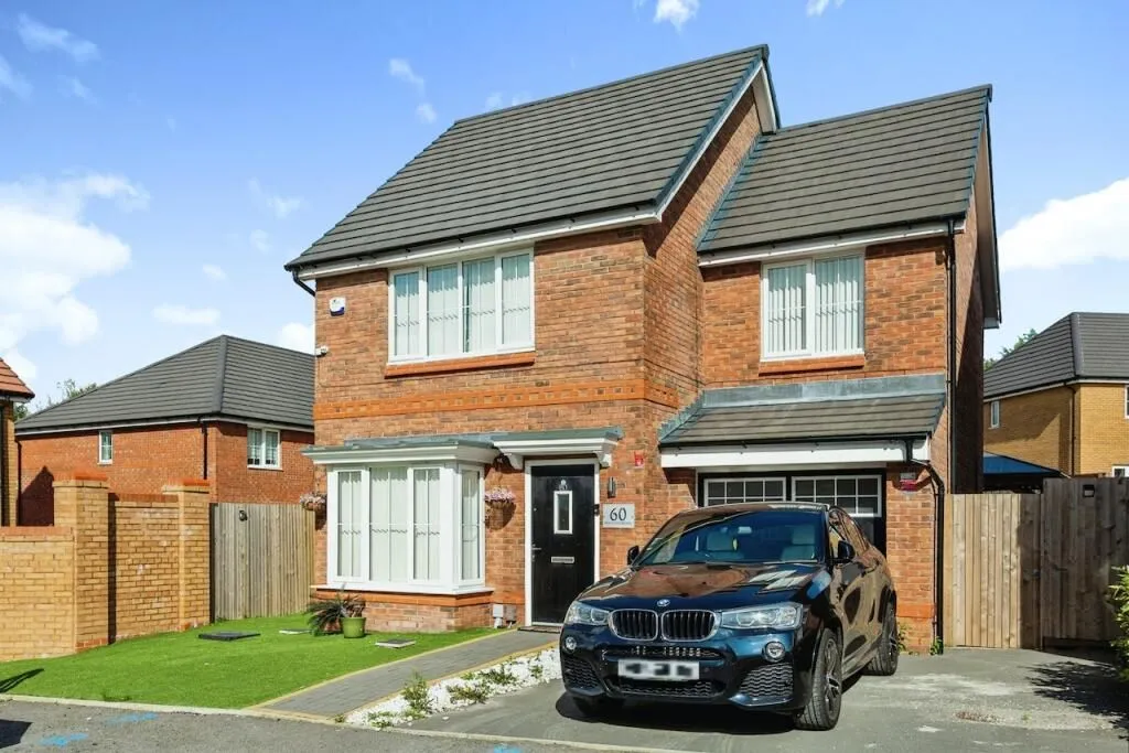 Chadderton, Oldham, Lancashire, OL9 9FY - Online Auctions