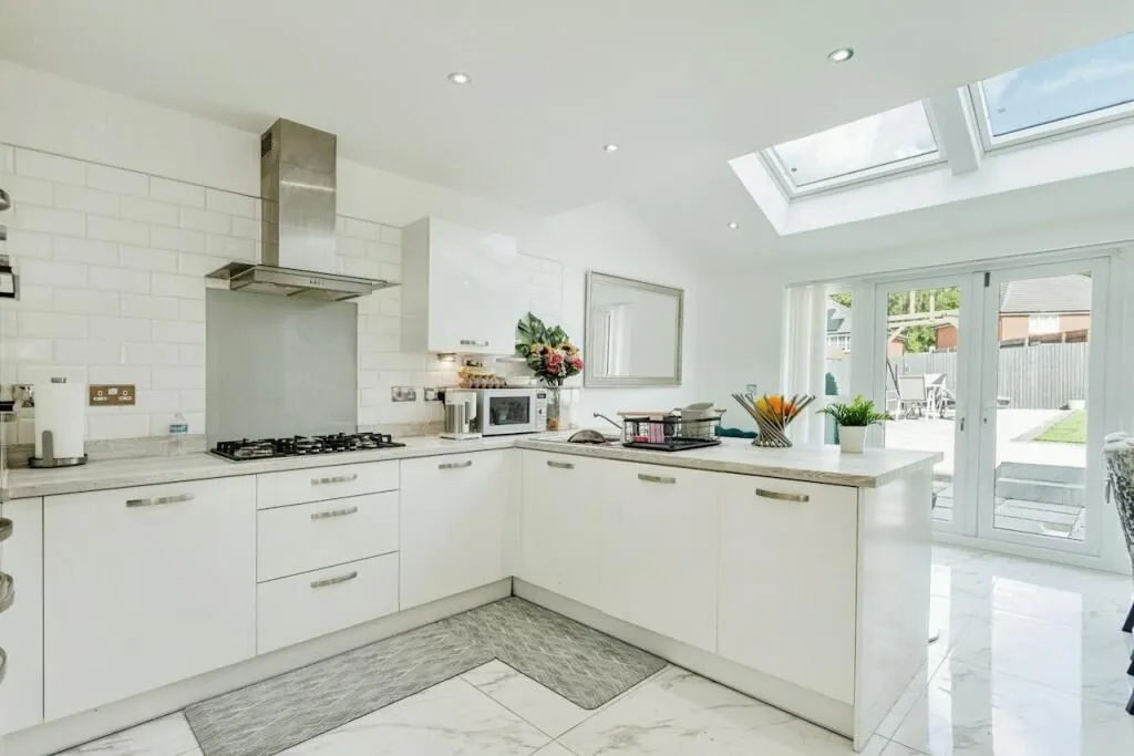 Chadderton, Oldham, Lancashire, OL9 9FY - Online Auctions
