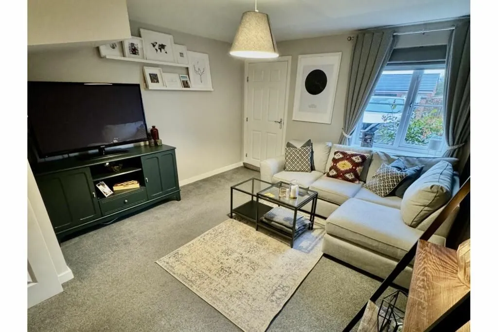 Peterlee, County Durham, SR8 3FD - Online Auctions