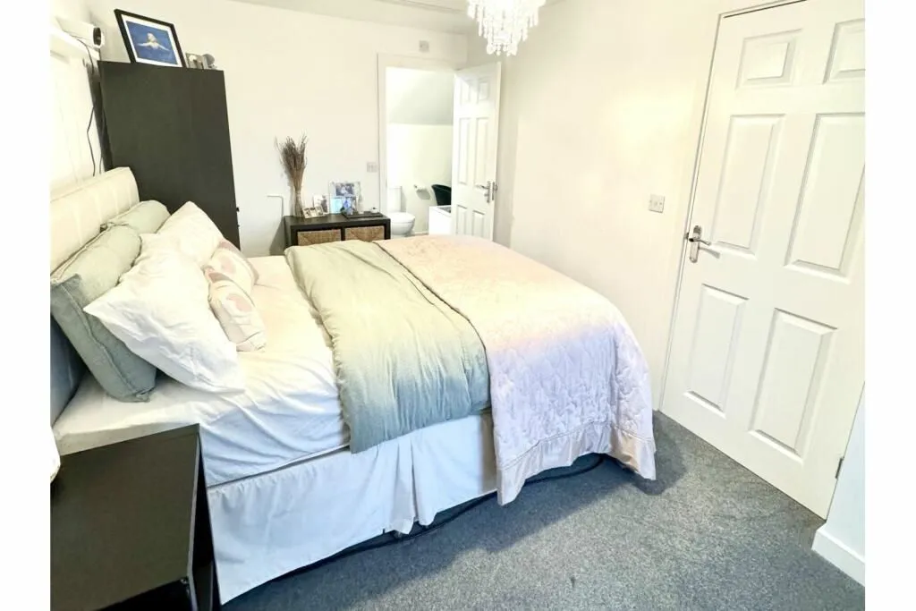 Peterlee, County Durham, SR8 3FD - Online Auctions