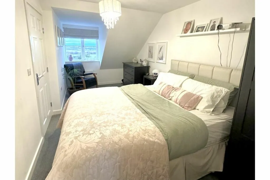 Peterlee, County Durham, SR8 3FD - Online Auctions