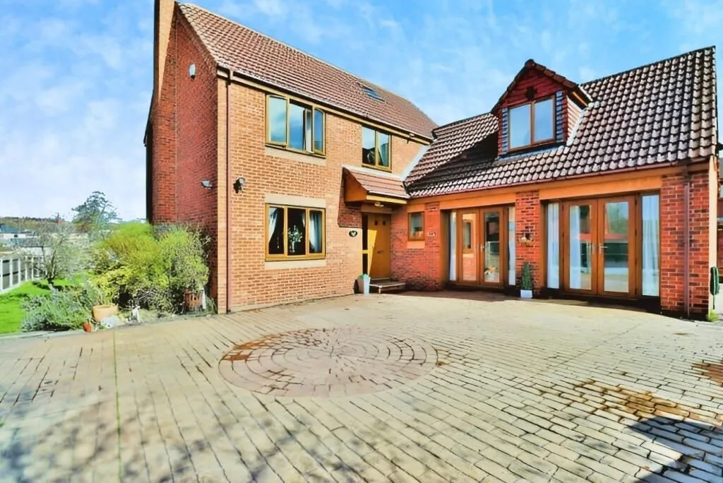 Brierley Road, Grimethorpe, Barnsley, South Yorkshire, S72 7EH - Online Properties