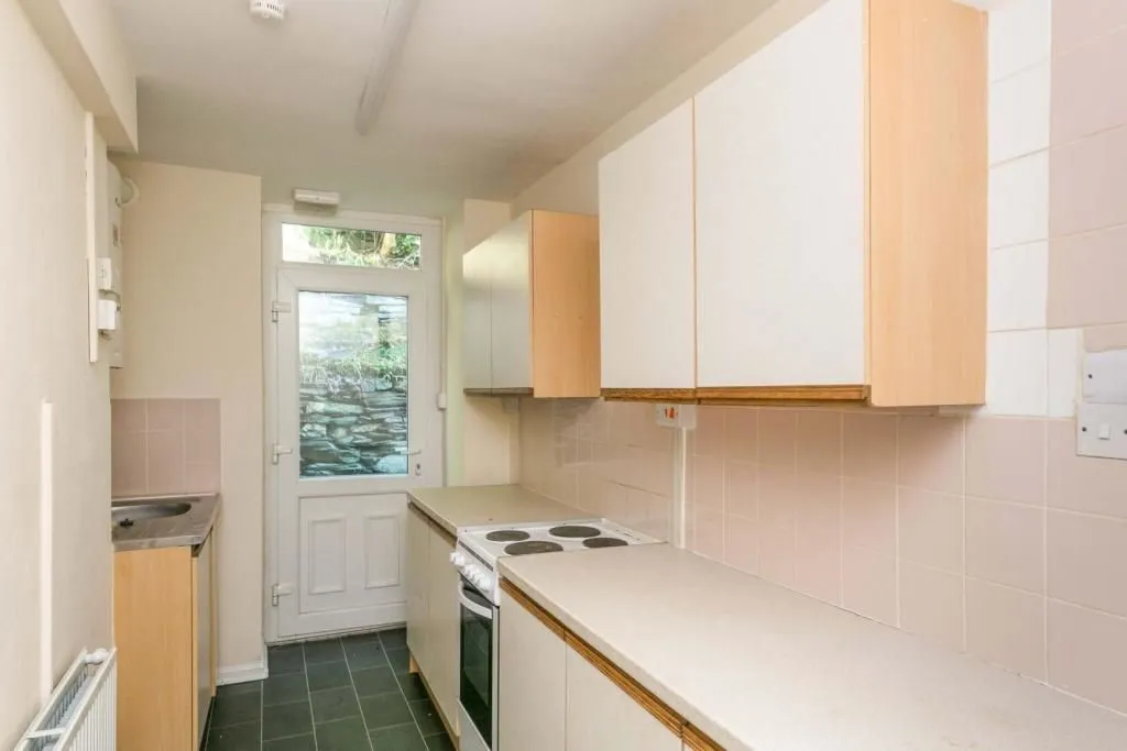 Blaenau Ffestiniog, Gwynedd, LL41 3HB - Online Auctions