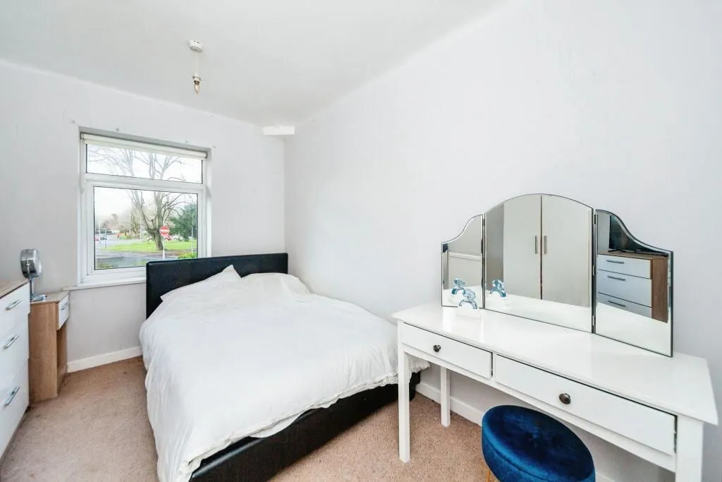 Wrexham, Clwyd, LL12 7EU - Online Auctions