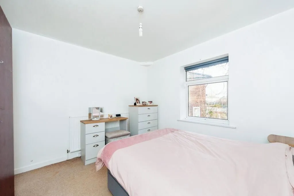 Wrexham, Clwyd, LL12 7EU - Online Auctions