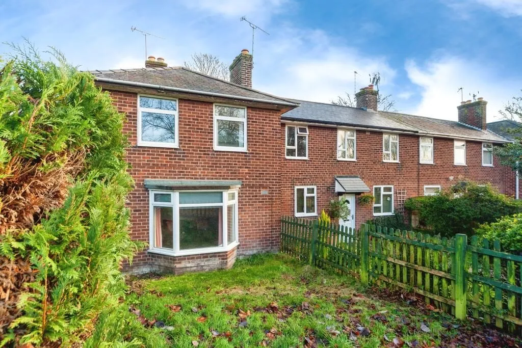 Wrexham, Clwyd, LL12 7EU - Online Auctions