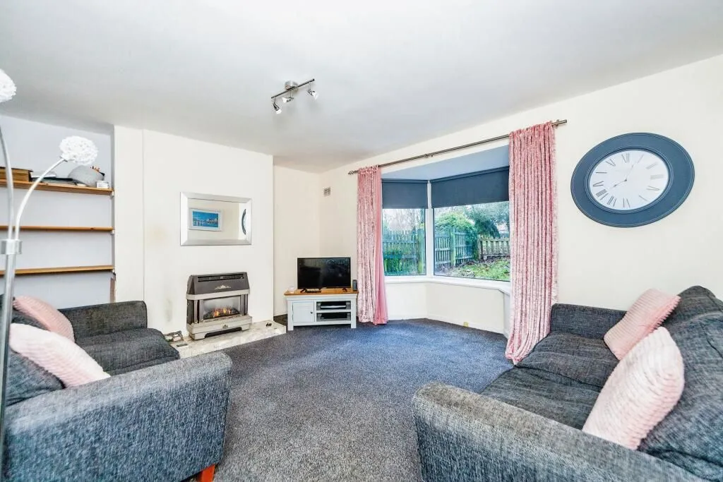 Wrexham, Clwyd, LL12 7EU - Online Auctions