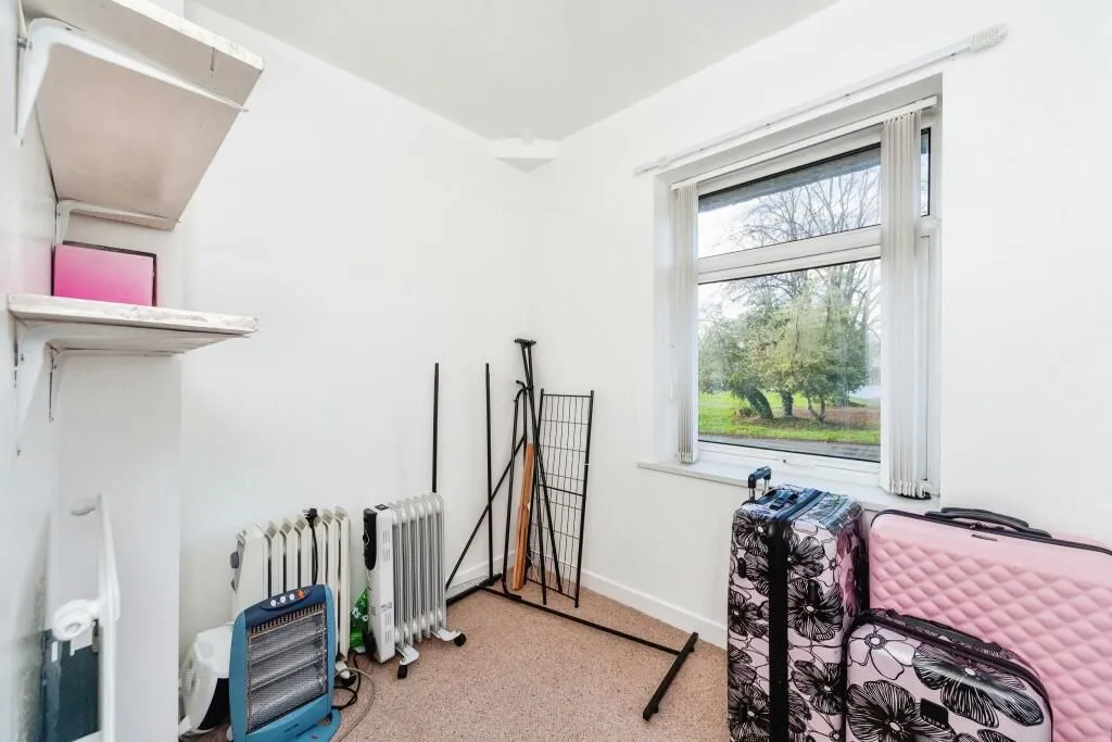 Wrexham, Clwyd, LL12 7EU - Online Auctions