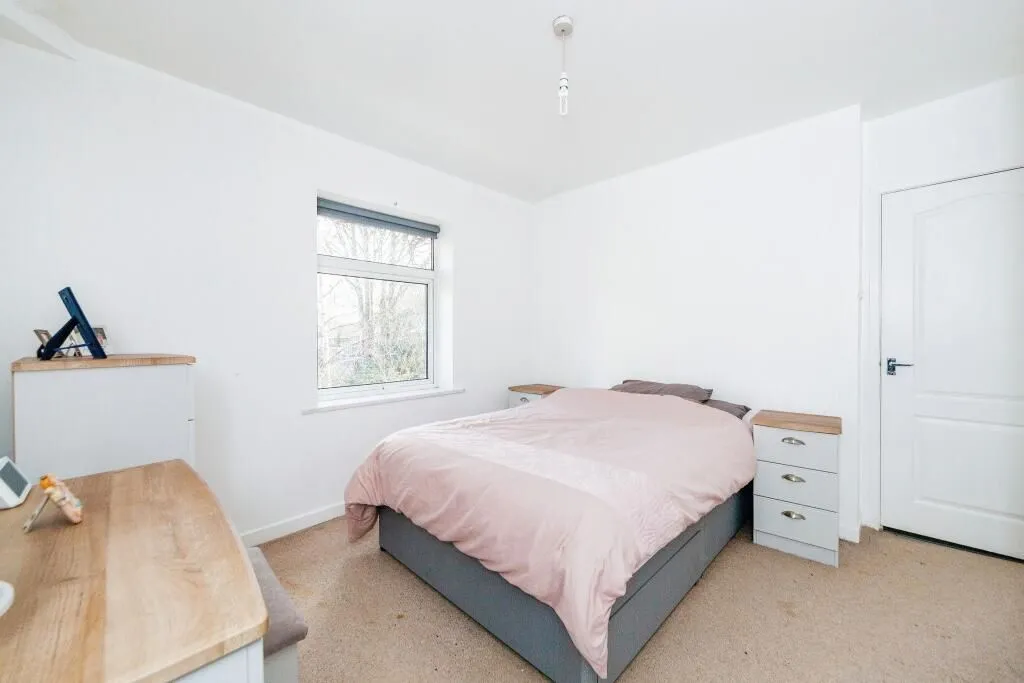 Wrexham, Clwyd, LL12 7EU - Online Auctions