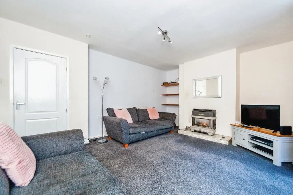 Wrexham, Clwyd, LL12 7EU - Online Auctions