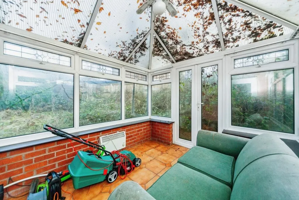 Wrexham, Clwyd, LL12 7EU - Online Auctions