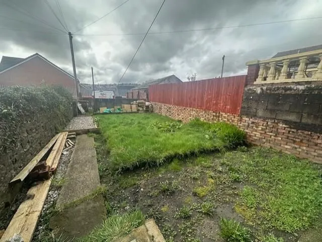 Aberbargoed, Bargoed, Mid Glamorgan, CF81 9BW - Online Properties