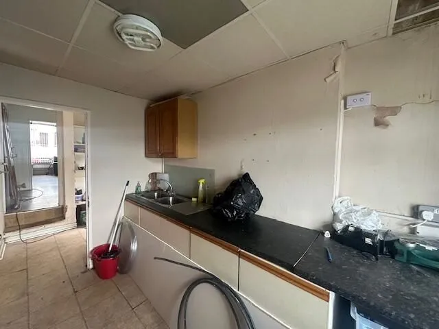 Aberbargoed, Bargoed, Mid Glamorgan, CF81 9BW - Online Properties